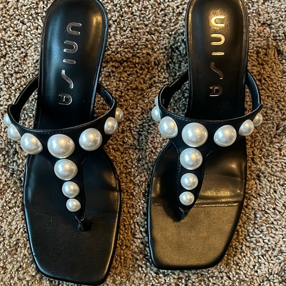 New, no tags ..Black kitten heels, - Picture 1 of 3